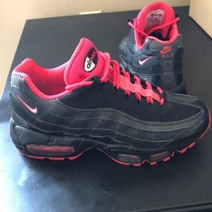 Nike Air Max Classic Sneaker Black/Pink